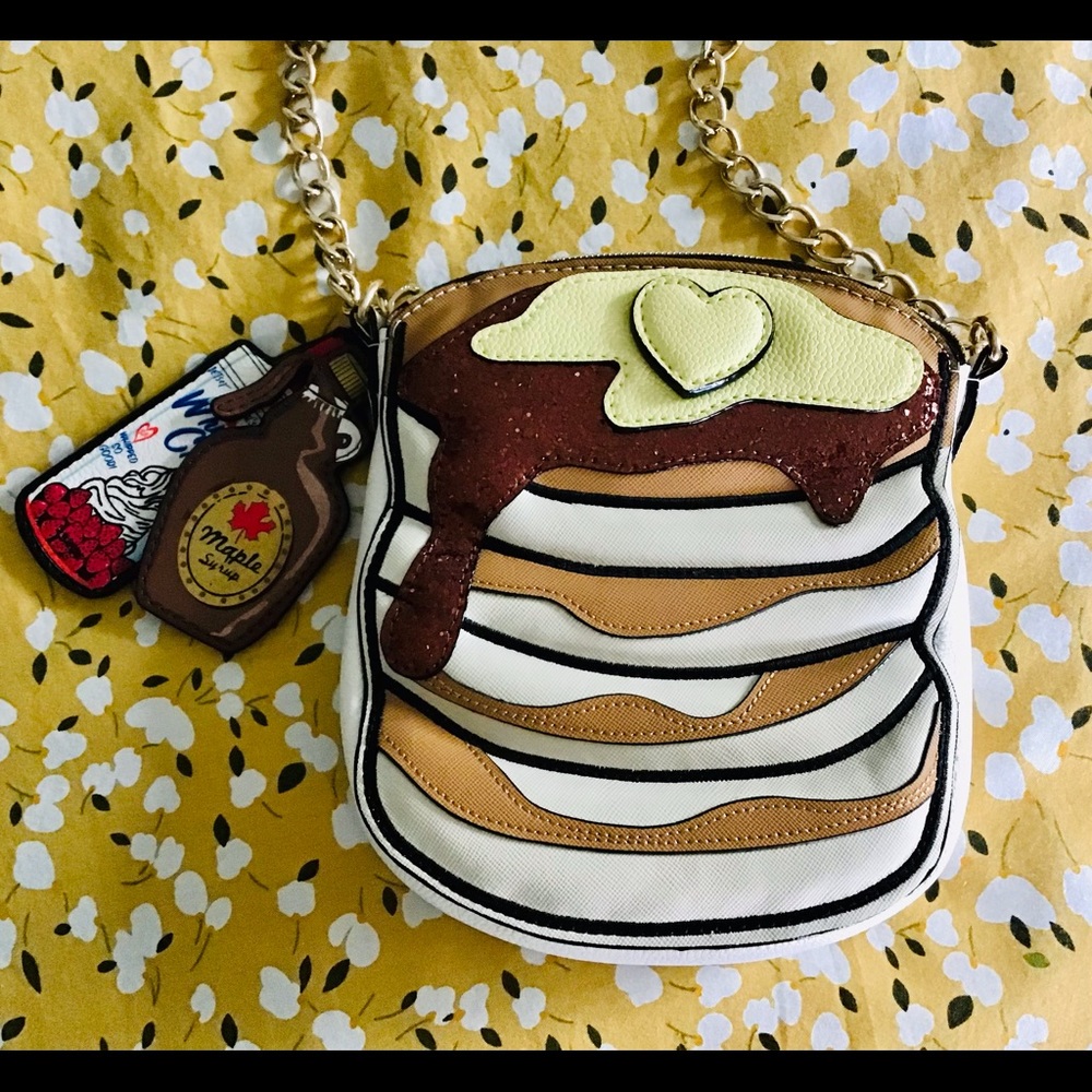 Betsy Johnson Pancake crossbody purse